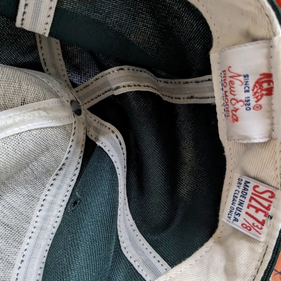 Like New Fitted Notre Dame Cap x New Era Green + Gold 7 3/8 - Picture 2 of 5